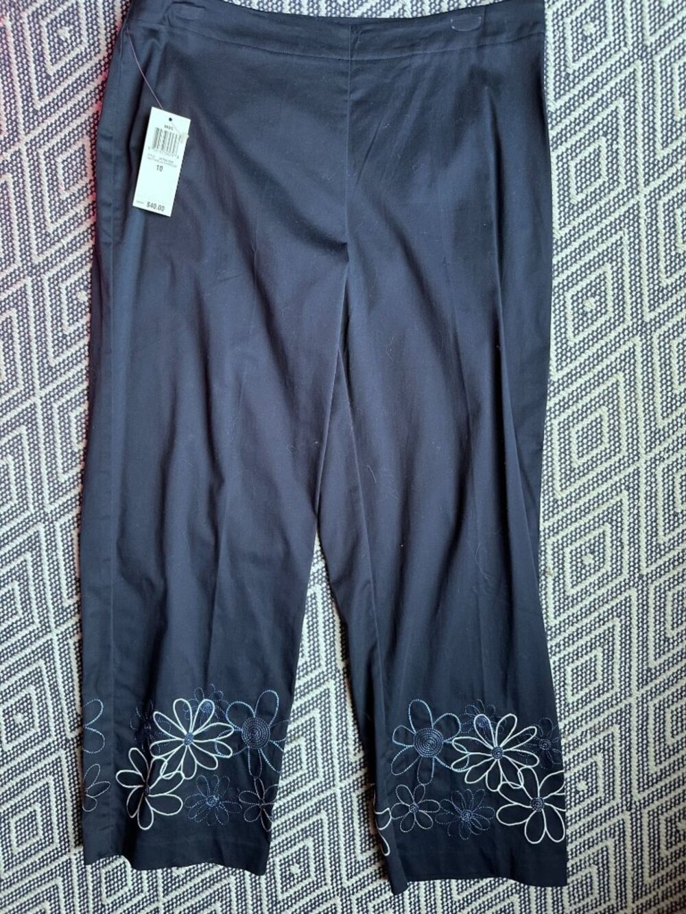 NWT Style & Co. navy blue cropped pants with embroidered flowers sz 10